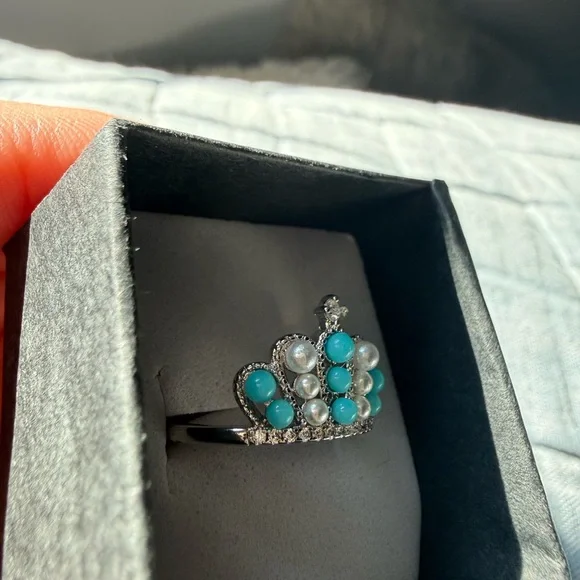 NEW! Pretty Bird Jewelry Turquoise and Faux Pearl Crown Ring - Picture 3 of 11